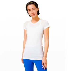 Sz 12 | Lululemon Swiftly Tech Short Sleeve *Sun NWT | Colour Shift White/Blue